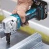 MAKITA DJN161RTJ Nibbler 18V, komplett| Nibblare, Plåtsax Batteri