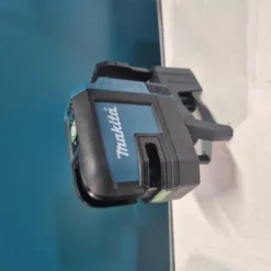 MAKITA SK106GDZ Kryss- och punktlaser 12V(demomaskin) +laddpaket-på-köpet| Linjelaser & Korslaser|Laserinstrument 12V